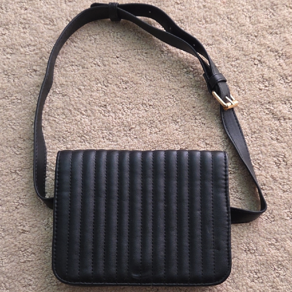 Elegant Black Quilted Shoulder Bag